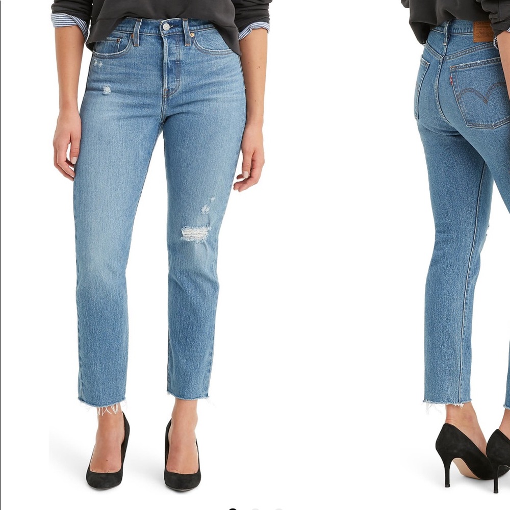 Levis Wedgie Icon Fit High Waist Raw Hem jeans, size 30!